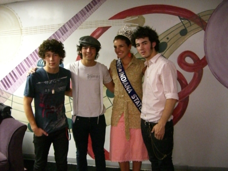 Jonas Bros. with Queen