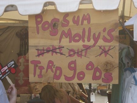 Molly's sign